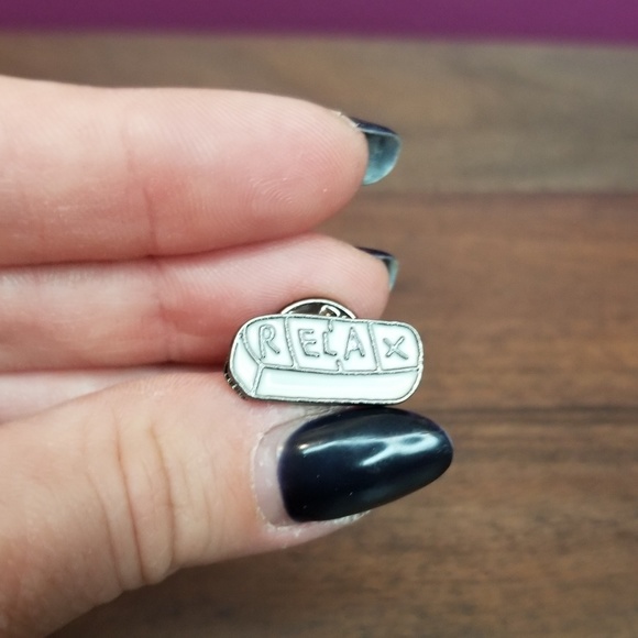 Relax Chill Pill silver and white enamel pin - Picture 5 of 5
